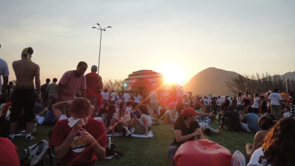 Rock in Rio 2011, um sol lindo enquanto aguardávamos mais um show!