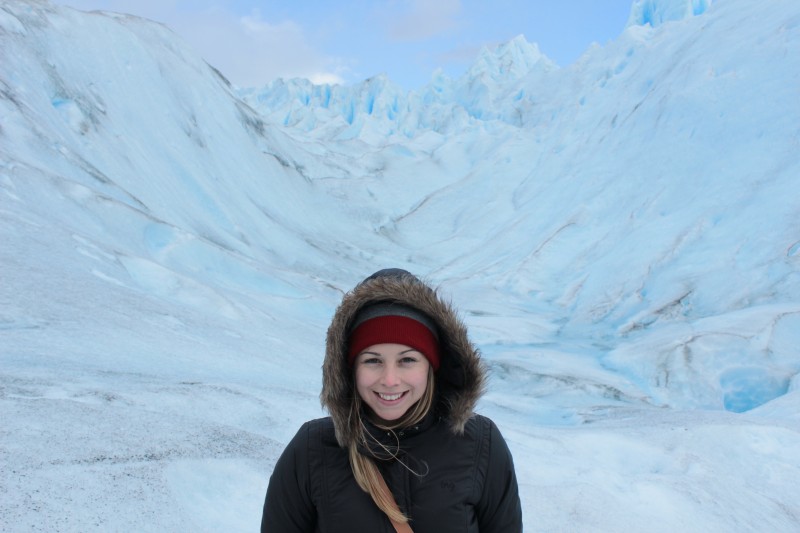Eu, pra lá de feliz por fazer trekking no Glaciar! 