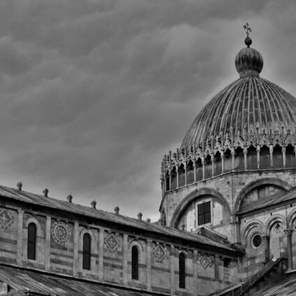 De carro pela Toscana: Conheça a Torre e a Marina di Pisa
